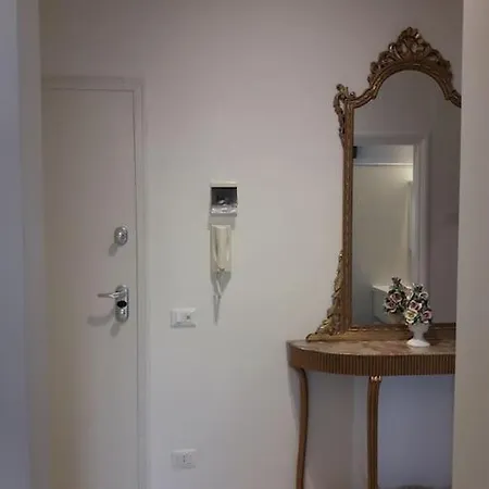 Vittoria Apartment *